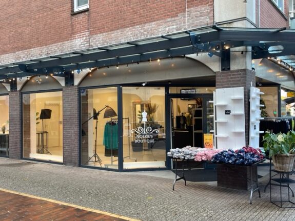 Oostermeent-Oost 1, Huizen