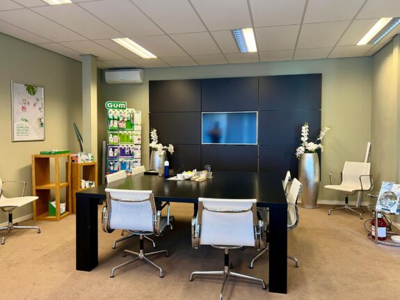 Hogeweyselaan 221, Weesp
