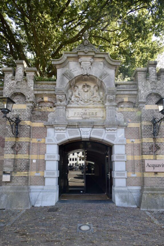 Adriaan Dortsmanplein 3, Naarden