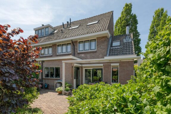 Graaf Florislaan 11, Muiderberg