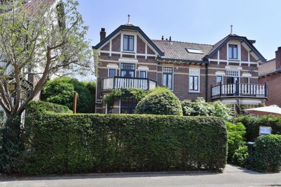 Mecklenburglaan 82, Bussum