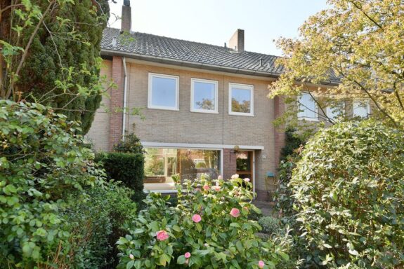 Mezenlaan 12, Bussum
