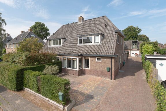 Wagenpad 16, Laren