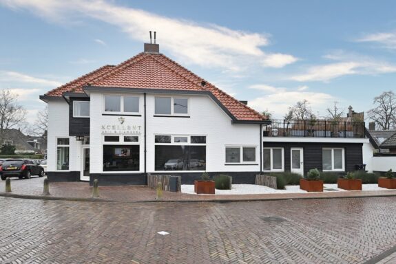 Zevenend 31A, Laren