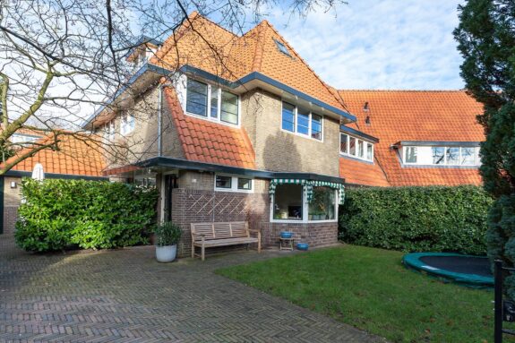 Lothariuslaan 11, Bussum