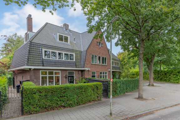 Slochterenlaan 15, Bussum