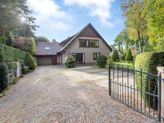 Tafelbergweg 24, Laren