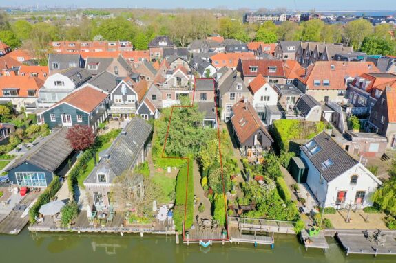Weesperstraat 11*, Muiden