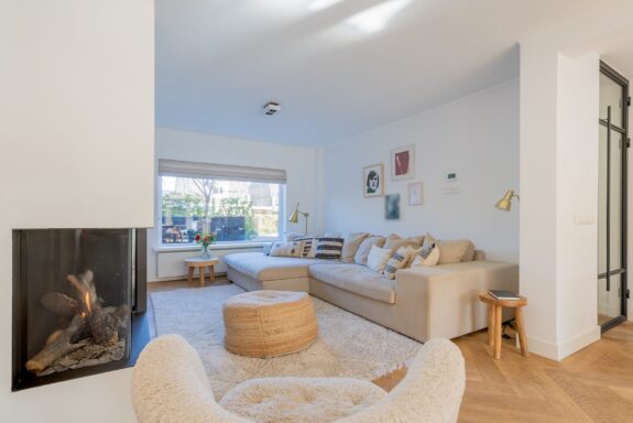 Engelsjan 35, Laren