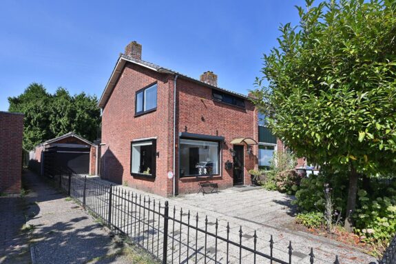 Prins Bernhardlaan 10, Maartensdijk