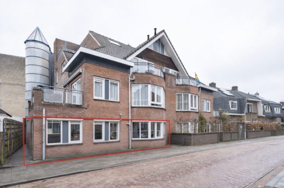 Spiegeldwarsstraat 7, Bussum