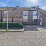 Oostergo 25, Huizen
