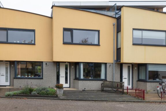 Eva de Wildeplantsoen 4, Weesp