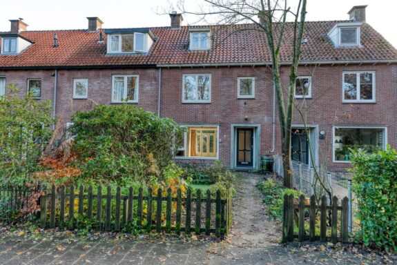 Flevolaan 4, Muiderberg