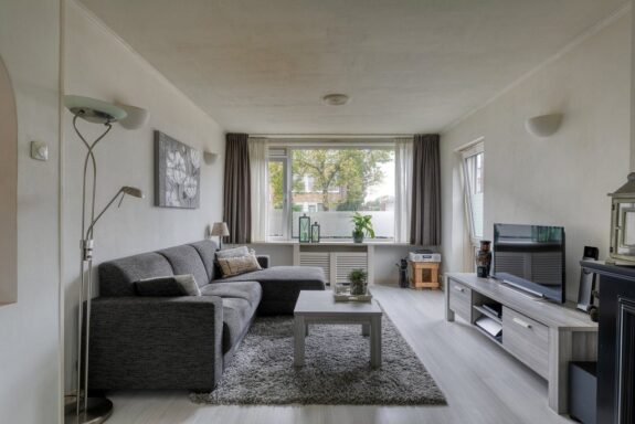Henriette Roland Holsthof 42, Weesp