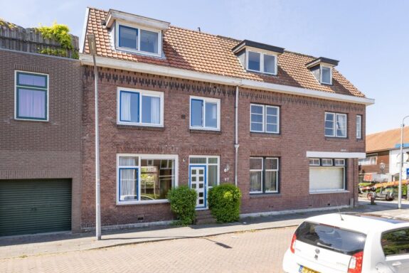 Kerklaan 27, Weesp