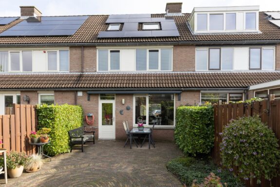 M.Dotingalaan 97, Weesp