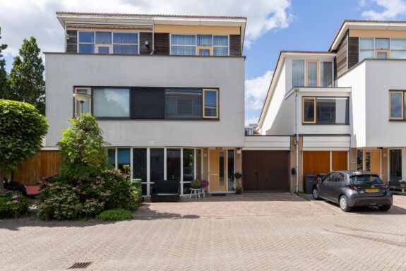 Frederica Zeijdelaarweg 12, Weesp