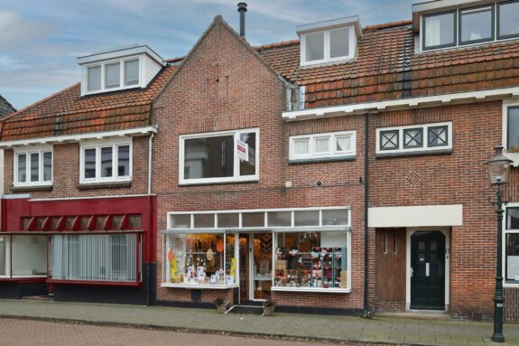 Buitenveer 11, Weesp